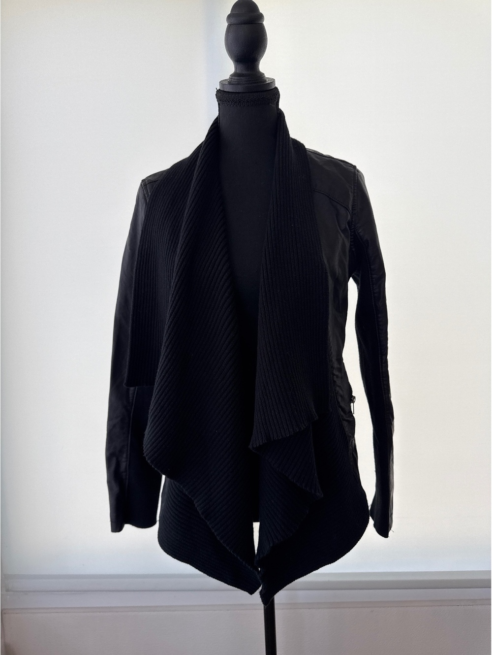 BLANKNYC Black Faux Leather Waterfall Moto Jacket Women’s Small